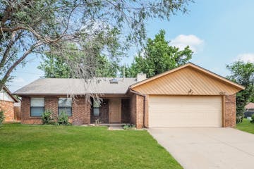 2817 Fairfield Dr Edmond, OK 73012